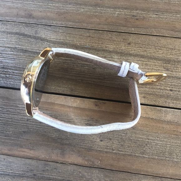 Juicy Couture Limited Edition Y2K Scottie Dog Crest White Leather Watch! GUC - Picture 11 of 12